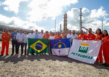Programa de Visitas da Petrobras: Lead produz visita da governadora de PE à refinaria